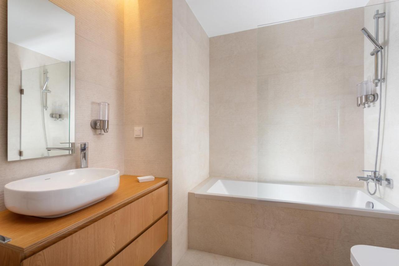 Stupendo- Two Rooms, Patio With Refreshing Pond-Center-Air Conditioning-Free Park Lisboa Extérieur photo